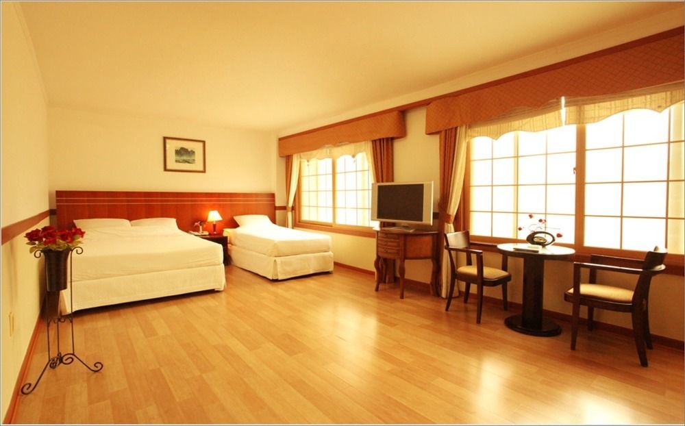 מלון צ'ונג'ו Ramada By Wyndham Suanbo מראה חיצוני תמונה